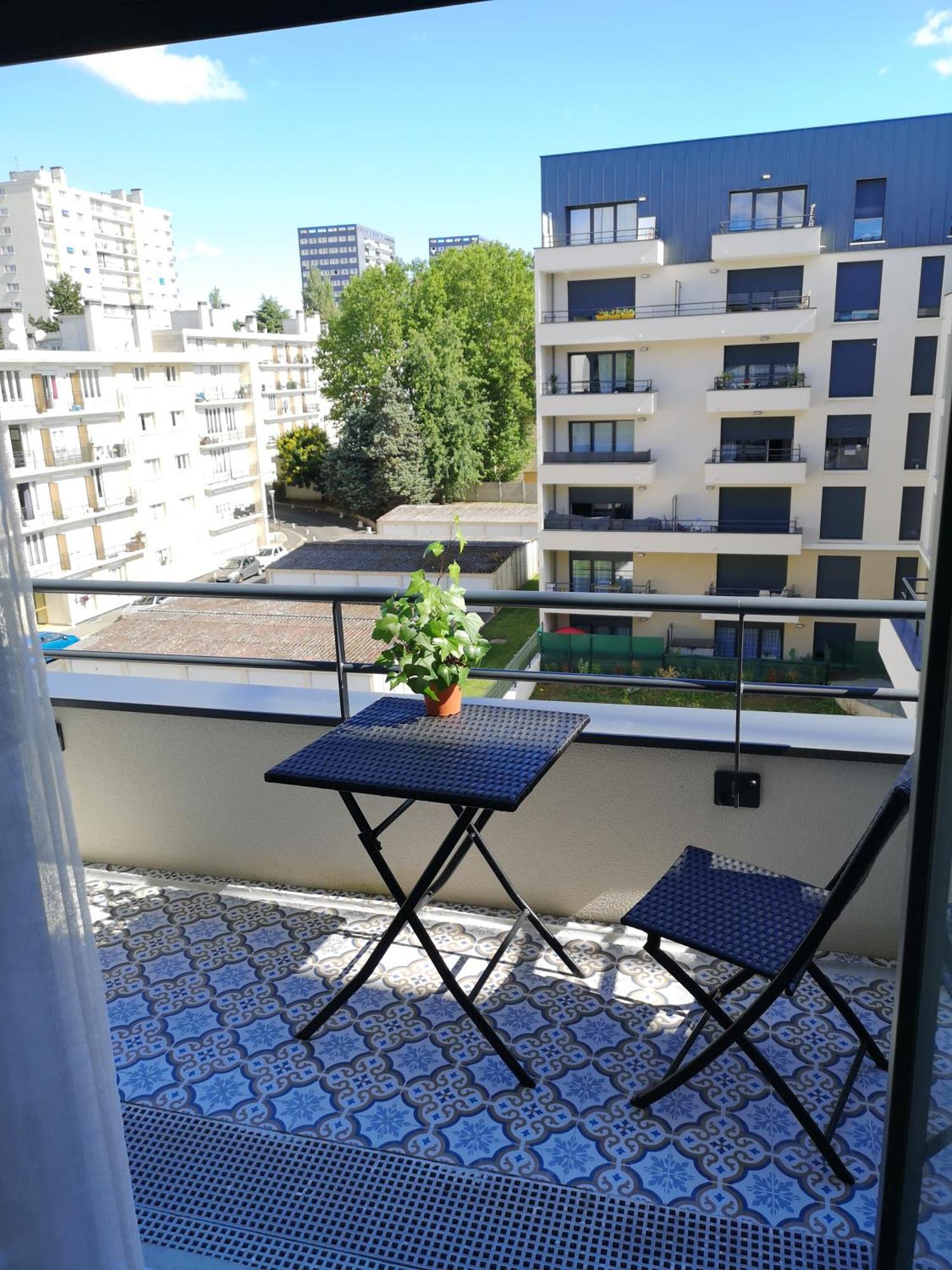 Superbe Appart Au Calme Entre Paris Et Disneyland Paris Rosny-sous-Bois Exteriör bild